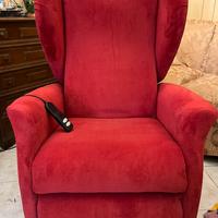 Poltrona con alzata assistita elettrica