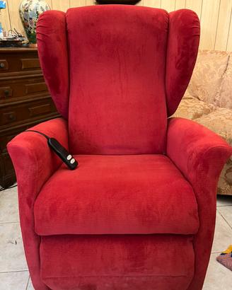 Poltrona con alzata assistita elettrica
