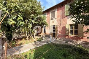 Villa di 223 m² con più di 5 locali a Pescosansone