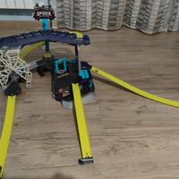 Pista hotwheels spider