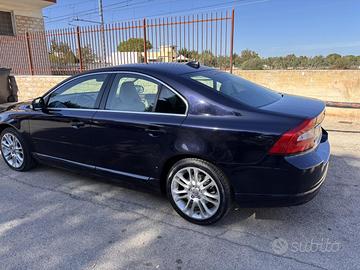 Volvo S80 executive