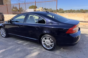 Volvo S80 executive