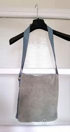 Borsa a tracolla azzurra e grigia in vera pelle