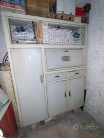 Credenza di modernariato anni "50.