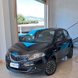 Lancia Ypsilon 1.0 FireFly 5 porte S&S Hybrid Oro
