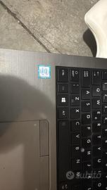 tre portatile Toshiba 