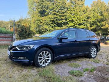 Volkswagen Passat 2.0 tdi Comfortline 150cv dsg