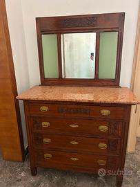 Fine ottocento intarziato con disegni floreali