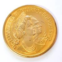 Medaglia dorata Regina Elisabetta d'Inghilterra