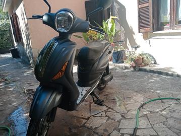 Scooter elettrico Z-tech 250w nuovo senza patente