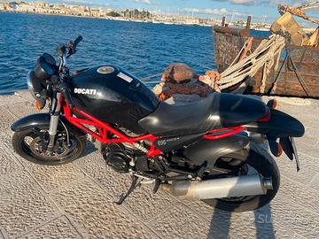 Ducati Monster 695 - 2007