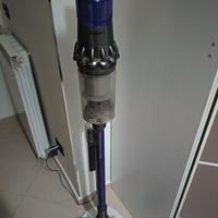 Aspirapolvere Dyson v11 