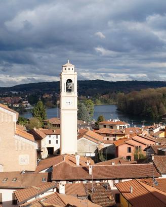 Centro, vista fiume, ampio bilocale arredato