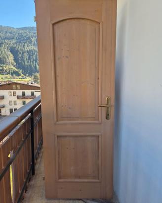 Porta in legno massello