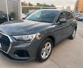 Audi Q3 35 TDI S tronic Business Advanced