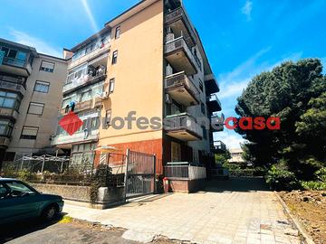 Ballo/Diaz - 3 vani con cortile privato