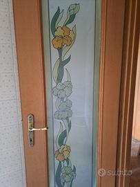  porte classiche  anni '90 con vetro decorato.