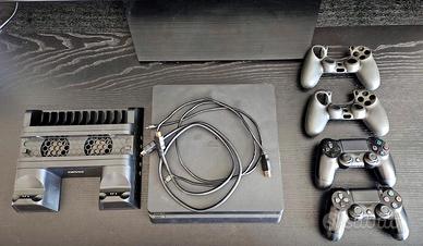 Playstation 4 Slim + 2 Controller + 2 Gusci + Base
