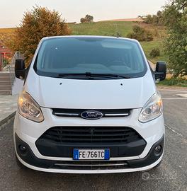 Ford transit custom passo lungo