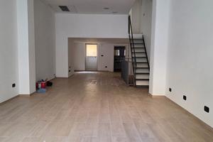 Massafra locale commerciale