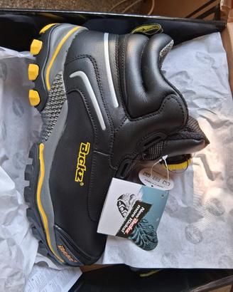  scarpe antifortunistiche 