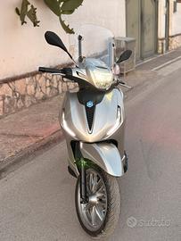 Piaggio Beverly 300 Hpe