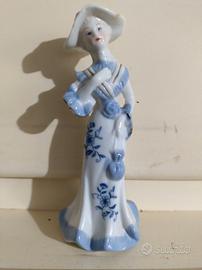 Statuina vintage donna vittoriana in porcellana ne