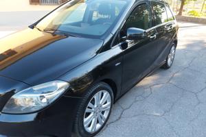 MERCEDES CLASSE B 180 D