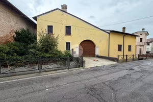 CASA INDIPENDENTE A BORGO SAN GIACOMO