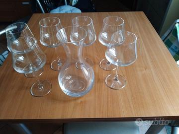 6 calici vino rosso e decanter