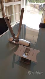 Supporto TV e decoder da parete