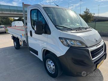 335 L2 2.2 BlueHDi 140cv+Cassone fisso spond