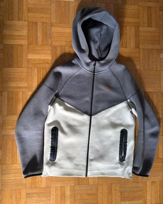 felpa Nike Tech