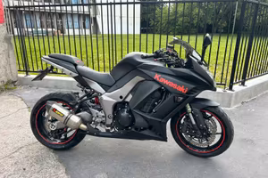 Kawasaki Z1000SX 2011 — Akrapovič — 25.000 km