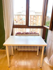 Scrivania IKEA bianca 100x60 cm
