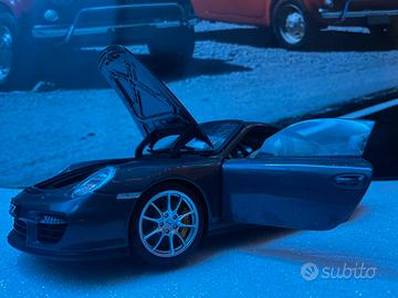 AutoArt Porsche 911 GT2, scala 1:18