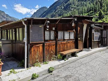 casetta in campeggio