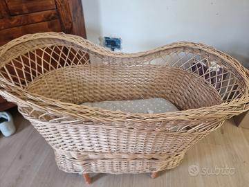culla in vimini vintage