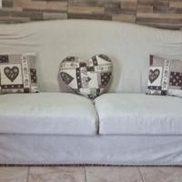 2 divani + i due rispettivi copridivani