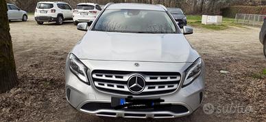 MERCEDES GLA 180 1.6 16v  BENZINA 2018