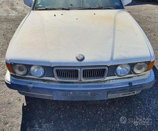 BMW serie 750 iL V12 modello E32 per ricambi (2a)