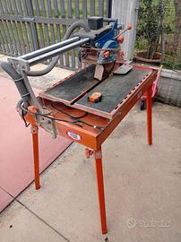 Taglia piastrelle Rubi