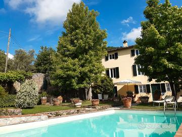 Ponte 25 aprile a Lucca