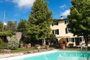 Ponte 25 aprile a Lucca