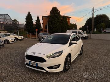 Ford Focus 1.0 EcoBoost 125 CV ST line