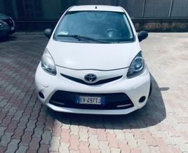 TOYOTA Aygo X - 2012
