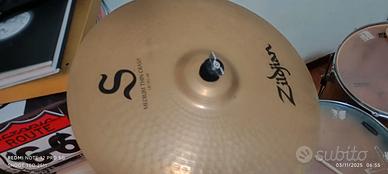 Set piatti batteria praticamente nuovi