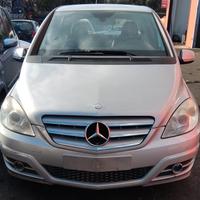 Ricambi Mercedes classe B T245 180CDI 640940
