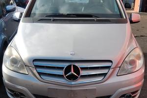 Ricambi Mercedes classe B T245 180CDI 640940