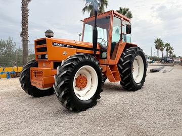 Trattore Renault 1151-4 DT cabinato con idroguida 